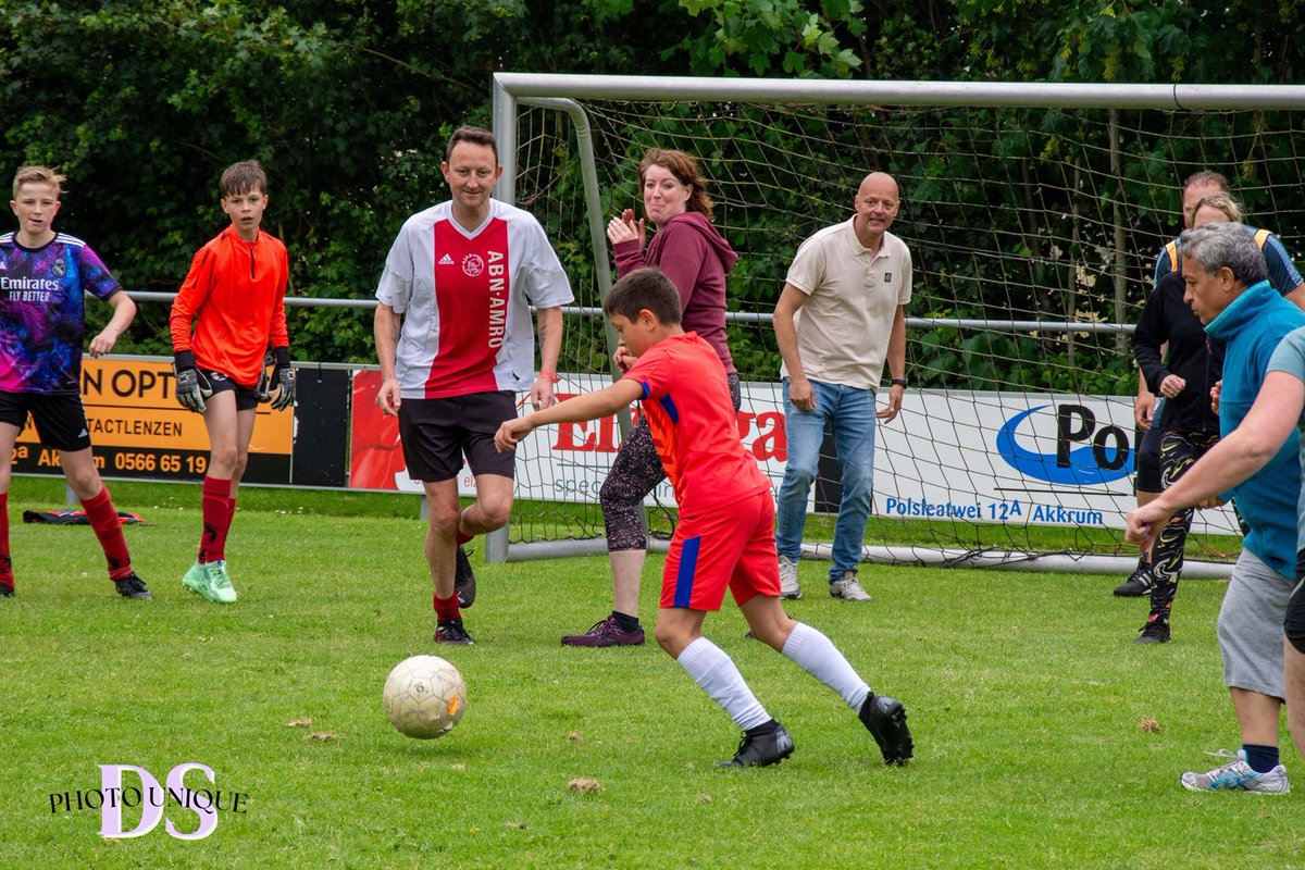 vv  Akkrum tweet media