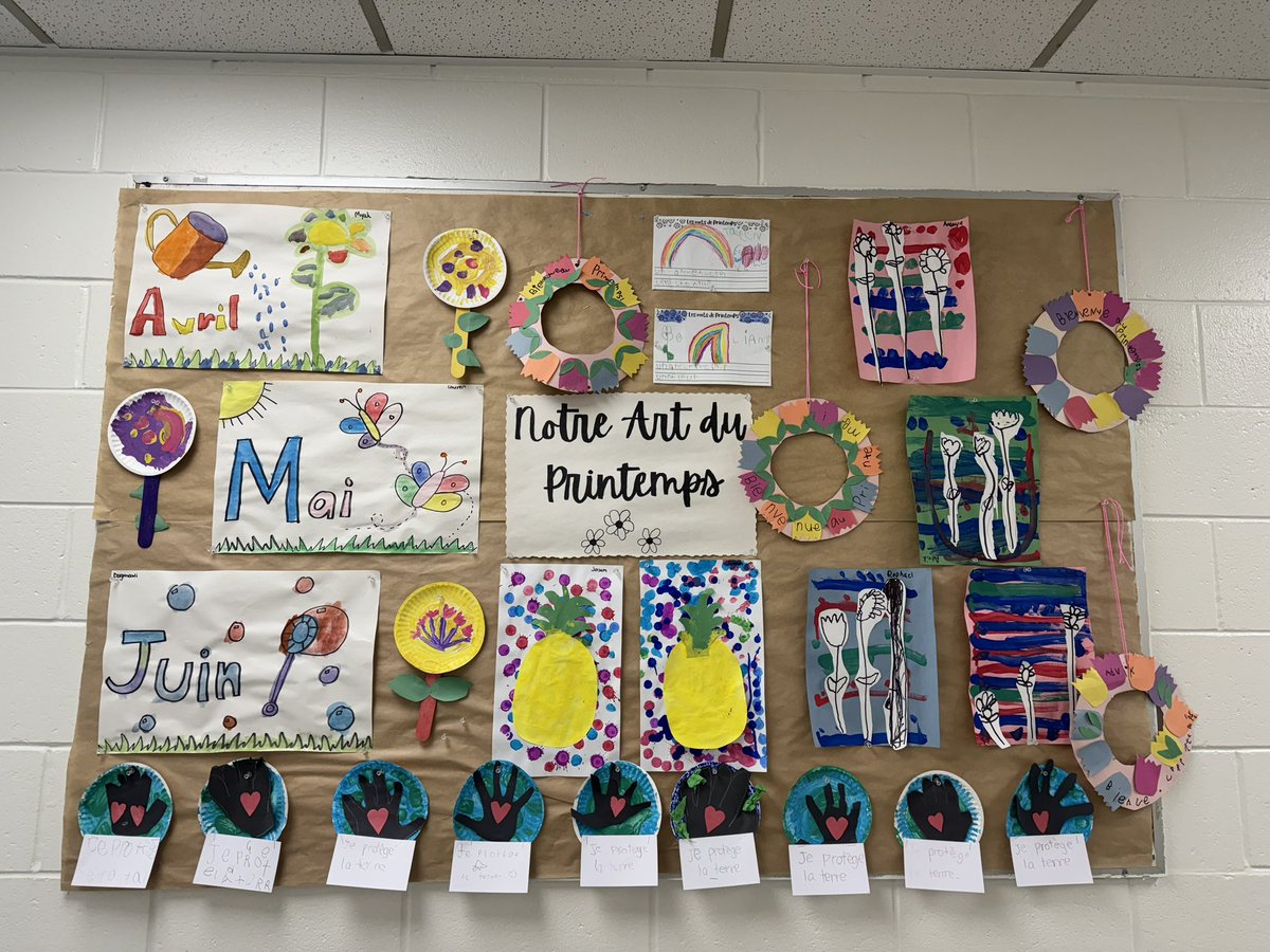 mikayla_edu's tweet image. Our last observation board of the year is complete! Students enjoyed making various works of art while we explored texture, colour, background &amp;amp; different mediums 🎨🖌️🌷 @PrincePeaceOCSB @OttCatholicSB @ocsbBonjour #spring2024