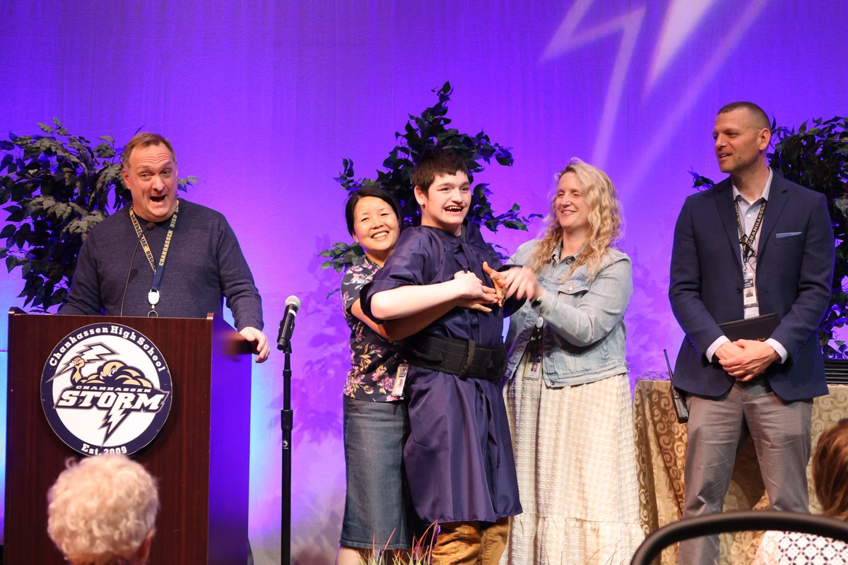 E Carver Co Schools tweet media