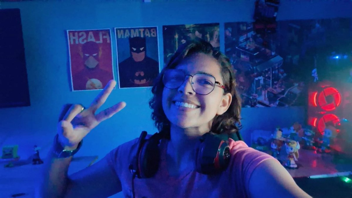 NAH CARLA GAMER 🎮 tweet media
