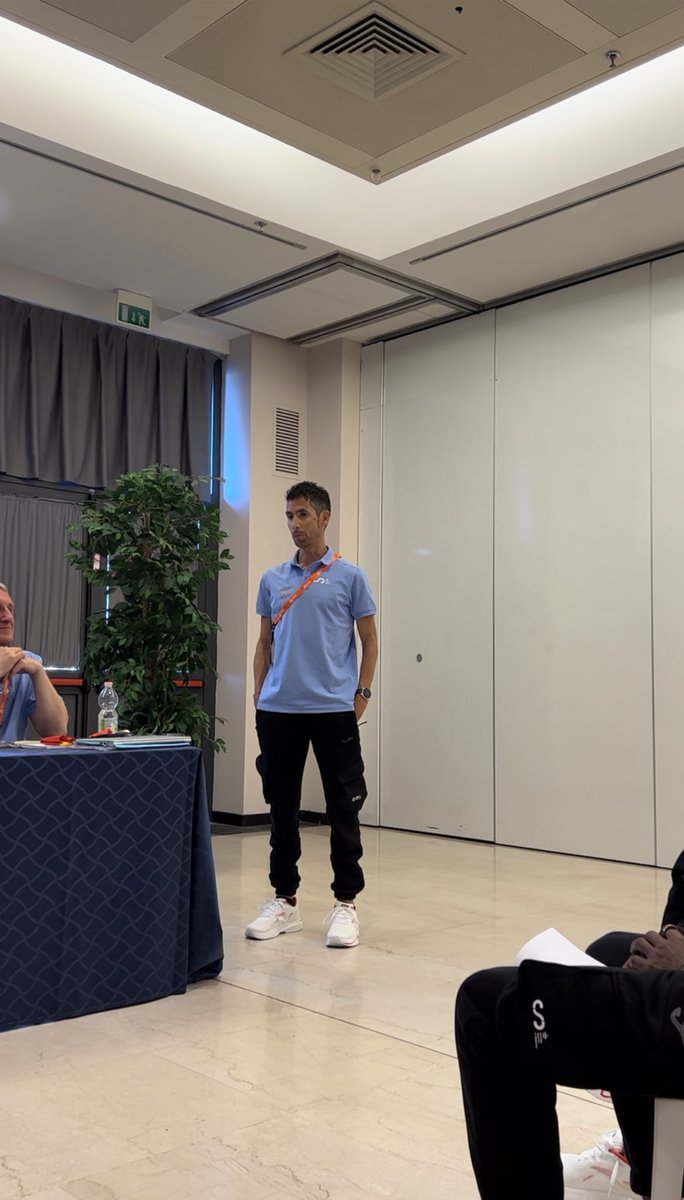 atletismoRFEA (@atletismorfea) on Twitter photo Nuestros capitanes de #EspañaAtletismo 👉🏼 <a href="/adelmechaal/">Adel Mechaal</a> y <a href="/estherrguerrero/">Esther Guerrero</a> han dejado un mensaje de ánimo y apoyo a todo el equipo 🗣️
Además, con el emotivo mensaje del veterano <a href="/JAVIGUERRA26/">Javi Guerra OLY</a> transmitiendo su #PasionPorCompetir desde hace años ❤️🩹 Nuestros capitanes de #EspañaAtletismo 👉🏼 <a href="/adelmechaal/">Adel Mechaal</a> y <a href="/estherrguerrero/">Esther Guerrero</a> han dejado un mensaje de ánimo y apoyo a todo el equipo 🗣️
Además, con el emotivo mensaje del veterano <a href="/JAVIGUERRA26/">Javi Guerra OLY</a> transmitiendo su #PasionPorCompetir desde hace años ❤️🩹