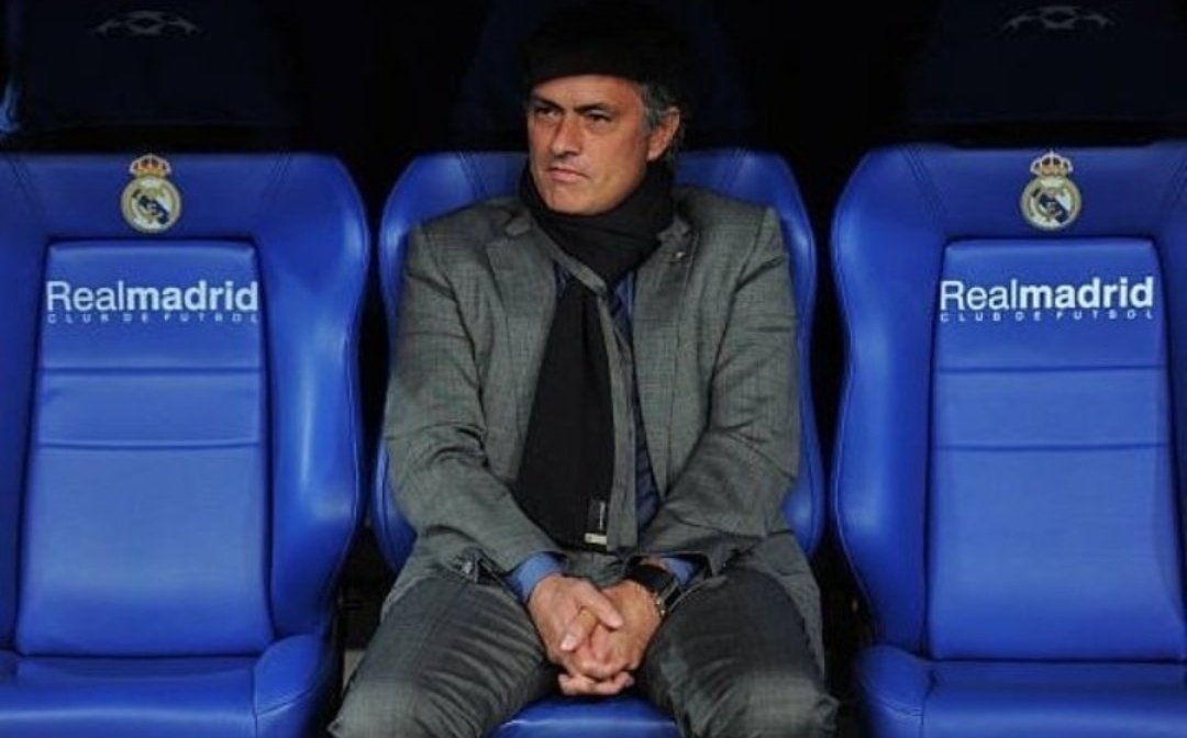 Iconic_Mourinho's tweet photo. Reminder of one of the craziest sports stats ever:

José Mourinho once went 9 years in a row without losing a single league game at home [2002-2011].

In 4 different leagues, 107 different teams failed to beat him across 150 different matches. He won 125 of them.

Unrepeatable. https://t.co/sIPS5TIQMd