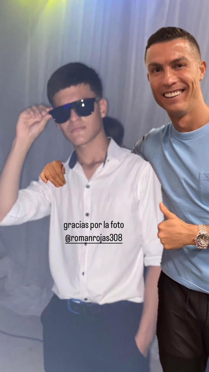 sisi, pero seguro q tu amigo tiene una foto con cristiano ronaldo
