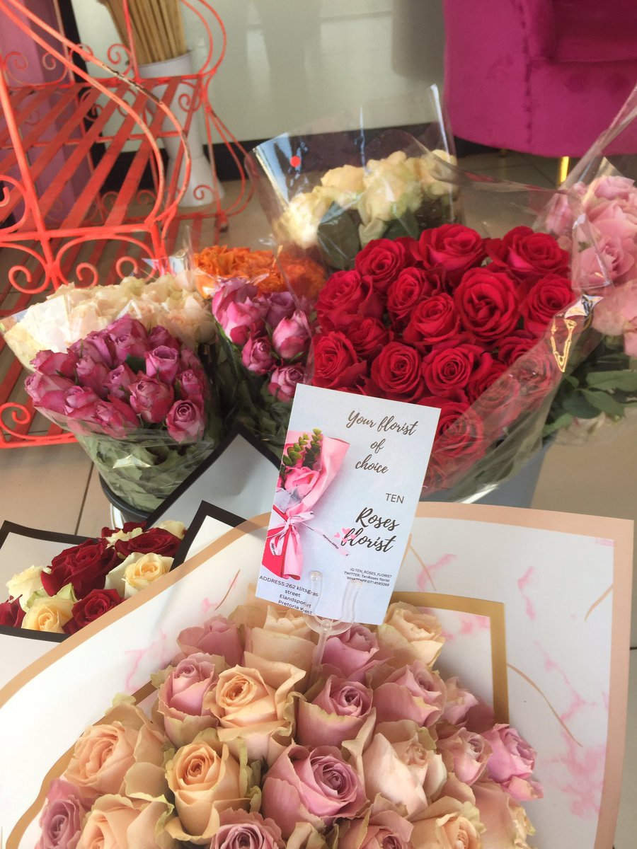 TenRosesflorist's tweet photo. Please visit our Flower shop at Madeira Shopping centre in Pretoria West.
We have flowers from R250 for 20 stems!!
We deliver all around Gauteng!!!
Contact us on 0714593269 to place an order!!!
#flowers #gifting #tenroses #beautiful #balloons https://t.co/yP4AJuUY1X