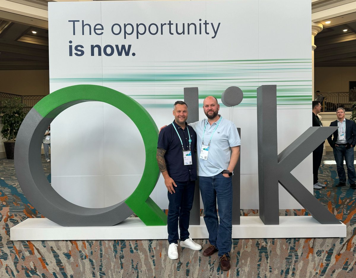 So that's a wrap for #QlikConnect 24 in Orlando 🇺🇸. Ben & Lee got to hang out with many cool folk, inc. customers, partners, & Qlik exec. + Lee led the way with our embedded analytics, showing our class-leading analytics, AdviseInc Platform, on stage.  #Qlik #MakeSense