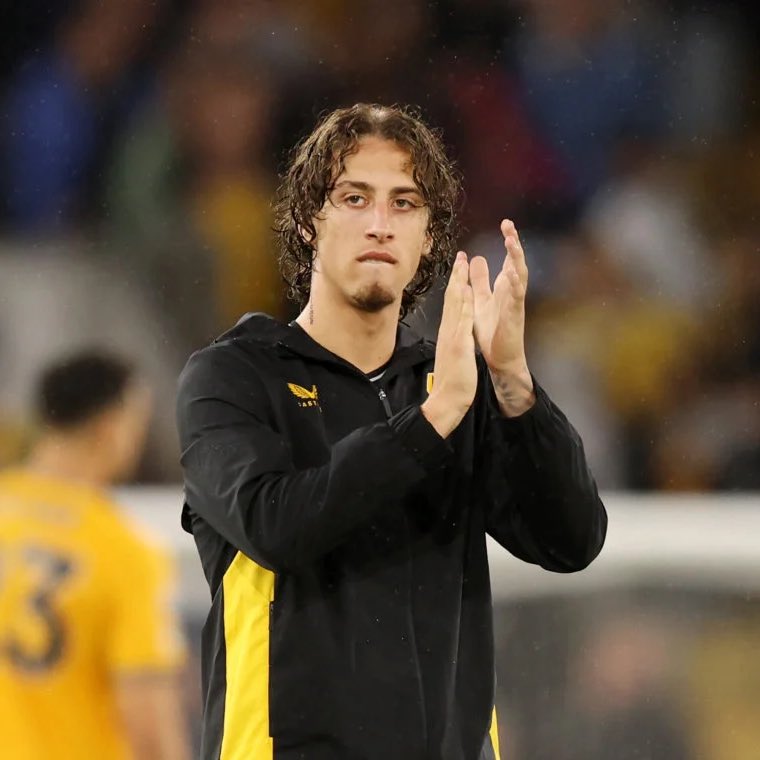 TalkingWolves's tweet photo. 🚨 Fabio Silva has said that he wants to leave #Wolves this summer.

“It is no secret that I do not want to continue at Wolverhampton. We both agree, now we have to try and find the best situation so we are both happy.”

📰 @relevo | #WWFC https://t.co/cBxc9AuhsJ