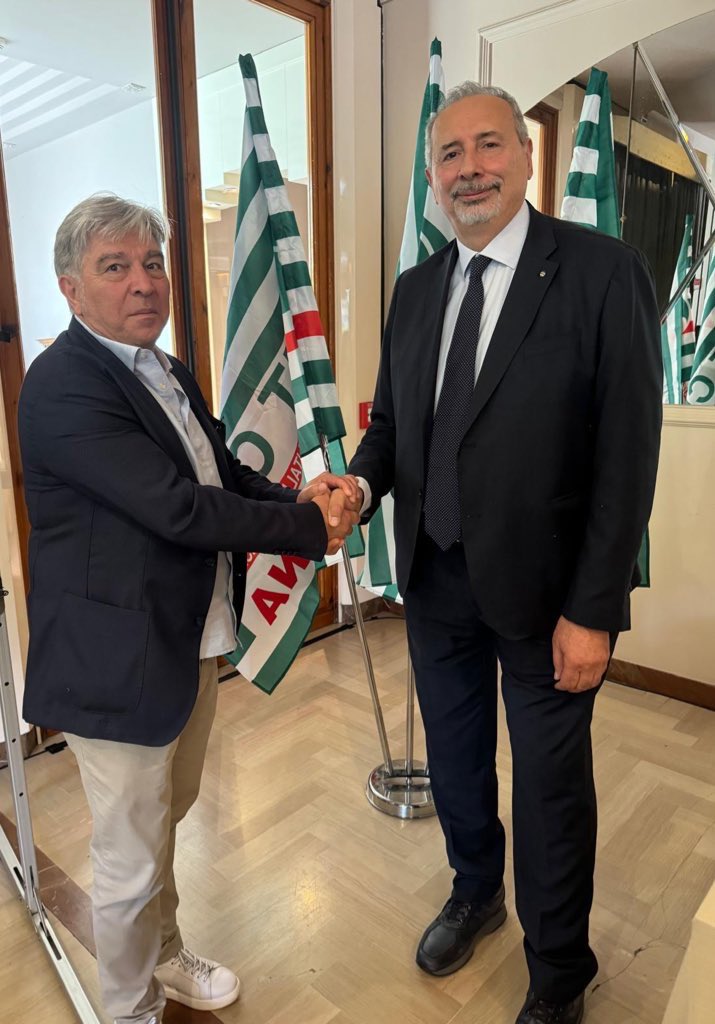 FitCisl's tweet photo. #6giugno 📣Il #Consigliogenerale regionale @FitCislToscana, alla presenza del SG @FitCisl @salvopellecchia, ha eletto Antonino Rocca nuovo Segretario Generale Regionale.Grazie a @Fratini1959 per il pregevole lavoro svolto in questi anni.Congratulazioni e buon lavoro al neoeletto https://t.co/DW8aeHRAps