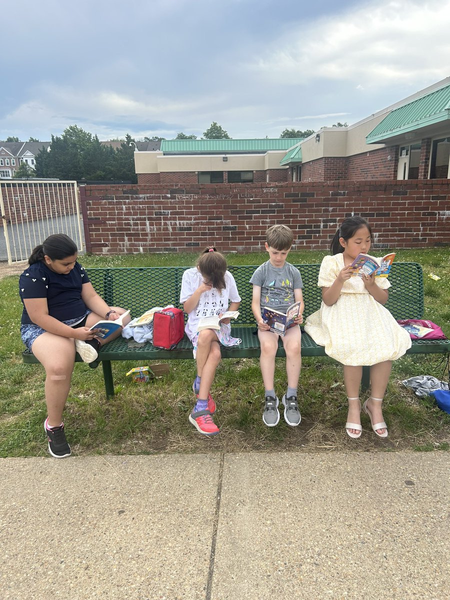 Soaked up the “sun” (more like the clouds) &amp; read outside today for day 7!! #readingoutside <a href="/LittleRiverLCPS/">Little River ES</a>