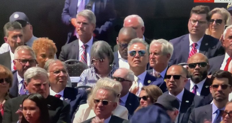 AletheaMagazine's tweet photo. #dday #80anniversary at the #Americancemetary
#missingmanceremony - here actor #tomhanks https://t.co/uZSaswL8UE
