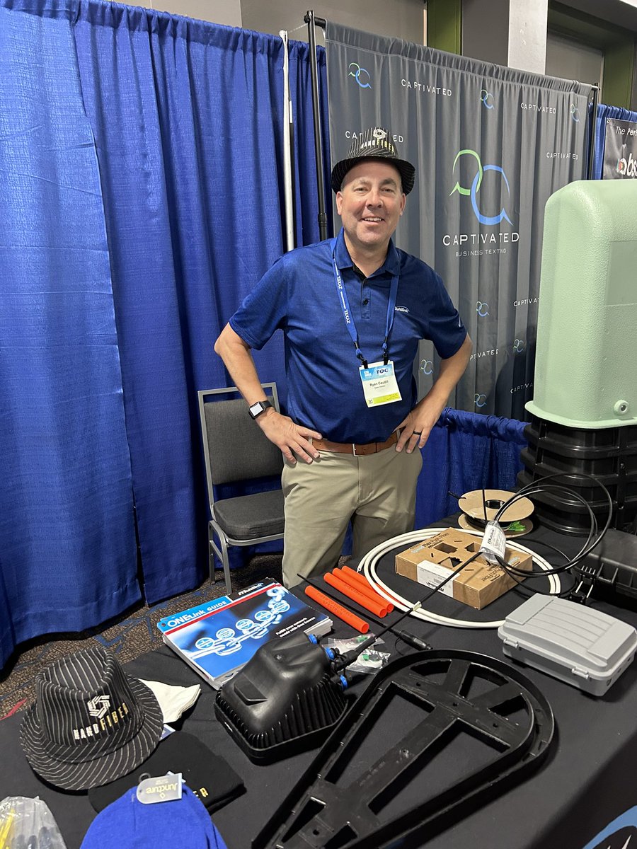 nanofiberarmor's tweet image. #nanofiber exhibiting at the Telco Operation Conference in #Fargo North Dakota with #Multilink and #RyanClaudill

#StevePuk from  #Electrotech sporting the nanoFIBER Fedora while demonstrating the latest in #broadband nanoFIBER cabling armor solutions. 

nanoFIBER.com