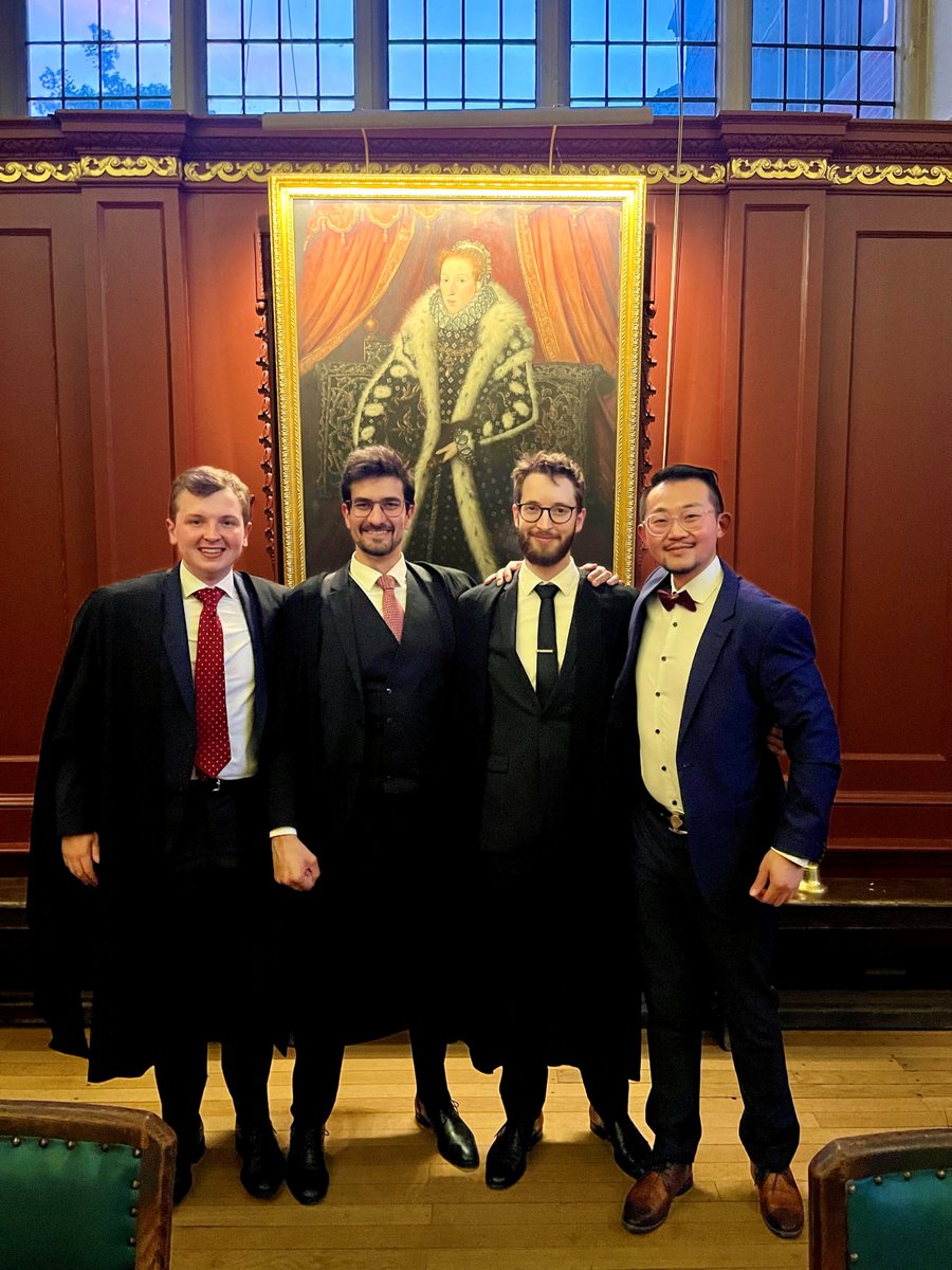 Fei-Fan (ESR 4) met the Cambridge #bioremia fellows Miguel (ESR 5) and Tim (ESR 6). Here during their formal dinner at Sidney Sussex College.

#phdlife #PhD #ITN #biomaterials <a href="/HorizonEU/">Horizon Europe 🇪🇺</a> <a href="/cu_mat/">Cambridge Materials</a> <a href="/MSCActions/">Marie Skłodowska-Curie Actions</a>