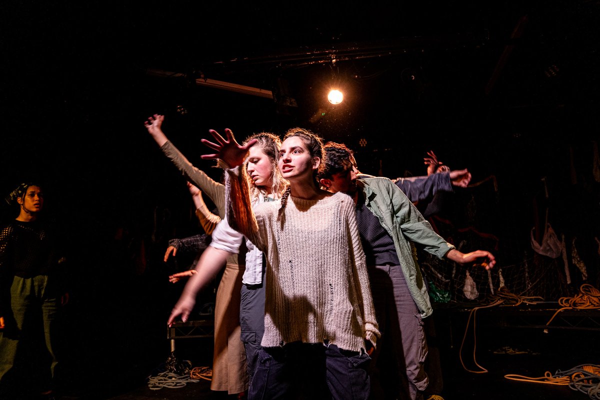 OffWestEndCom's tweet image. #OffComm award for shows with short runs: #NewNoms for “The Tempest” from Burnt Orange Theatre @burntorangeco at the Drayton Arms Theatre @DraytonArmsSW5 – congratulations! More on OffComm at offies.london/offcomm-short-… #OffComm award for shows with short… dlvr.it/T7w5qy