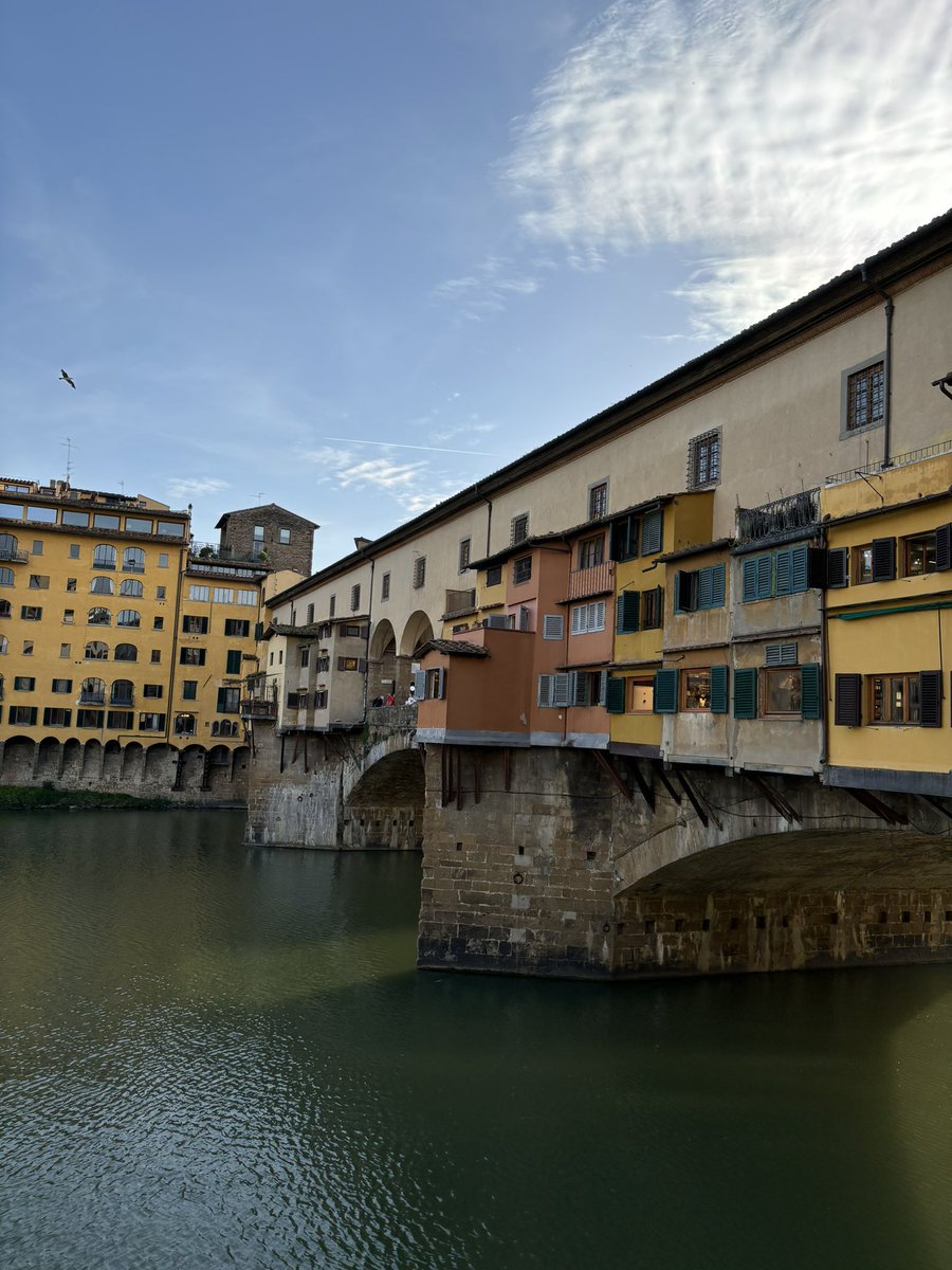 retire2038's tweet image. รีวิวที่เที่ยวนิดหน่อย เผื่อมีคนสนใจ 
ช่วงสงกรานต์เราไปอิตาลีมา 🇮🇹
14 วัน งบประมาณ 100,000 ไม่เกิน
*ได้ตั๋วถูก ไป-กลับ 22,000 // กินดีทุกวัน มื้อละ 30 ยูโร+ นอน รร ดี 

เส้นทาง Milan &amp;gt; Venice &amp;gt; Florence &amp;gt; Rome แวะเที่ยวระหว่างทางเมือง Pisa, Cinque Terre, Siana สวยหลายเมืองเลย