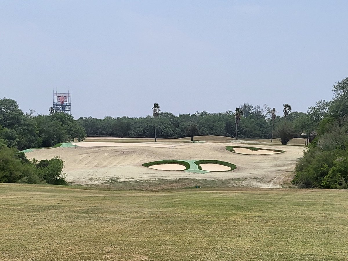 Seeding at Tony Butler Golf Course in Harlingen, Texas.  Course is finishing out nicely.  Great work by Bowen and the whole Mid-America Golf team.  Another successful collaboration with their great people.  Also thanks to Jeff Hart and his staff onsite.