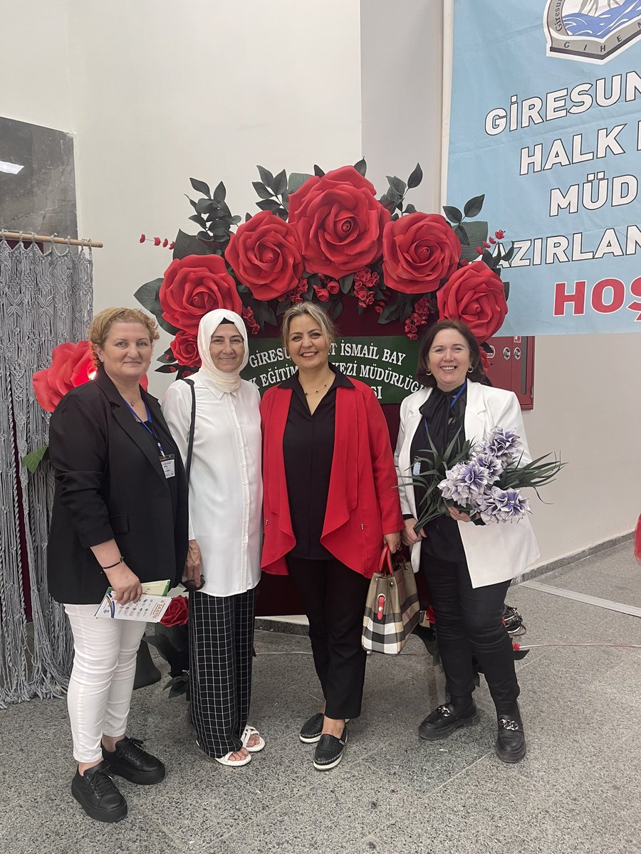 BerrinAydn's tweet photo. Halk eğitim merkezimizin açmış olduğu yıl sonu sergisine katılım sağladık.Birbirinden güzel el emeği göz nuru ile hazırlanmış ürünlerimiz için kıymetli öğretmenlerimize ve öğrencilerimize çok teşekkür ederiz. https://t.co/xizCGFbbTr