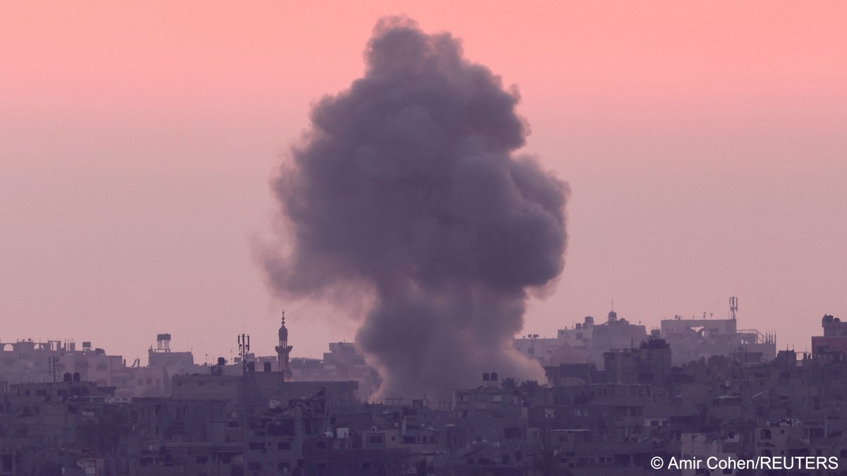 The US, Germany and 15 other countries have called on Hamas to accept a proposal announced by US President Joe Biden for a permanent cease-fire in Gaza, according to a joint statement.

p.dw.com/p/4gjRS