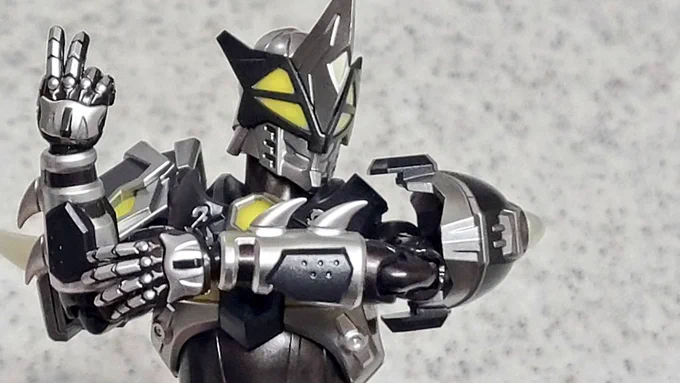 しかしながら鎧甲勇士のフィギュアがたくさんでたのは嬉しい…私がもし死ぬようなことがあったら鎧甲勇士の形刻を墓にいれてほしい(箱含む)と思うくらいに気に入ってます 