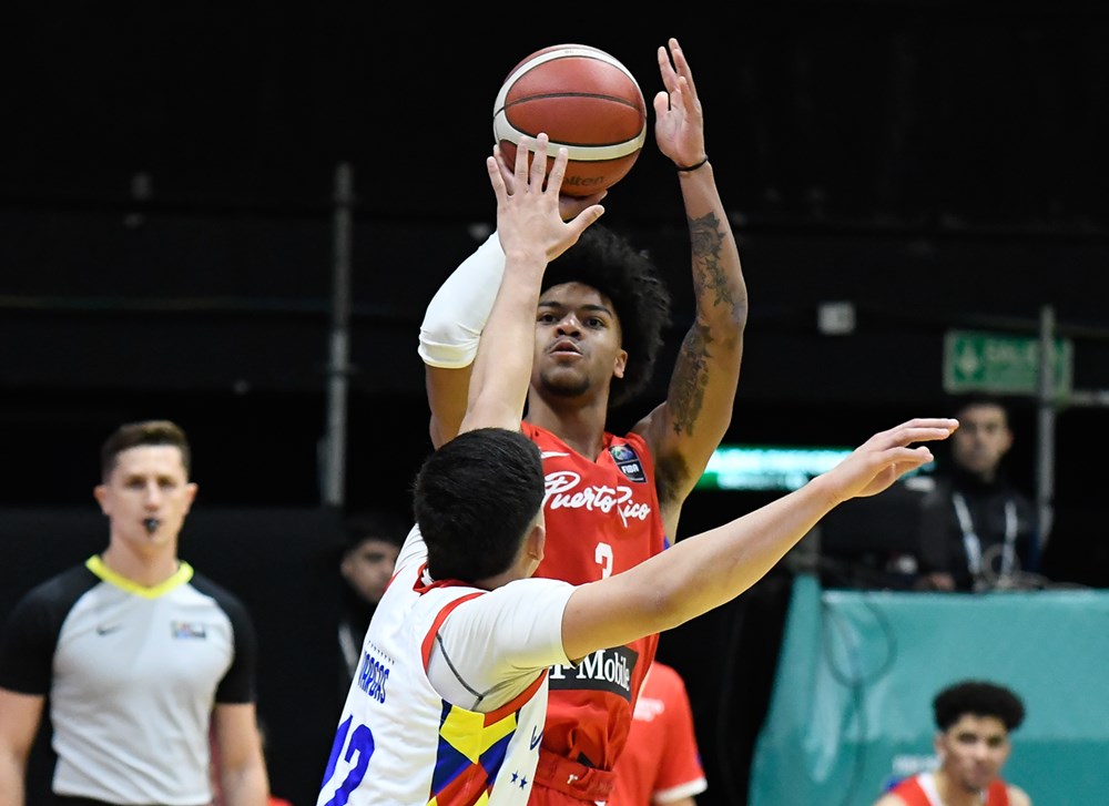 Puerto Rico 🇵🇷 cruza contra Estados Unidos 🇺🇸 este viernes a las 11:40AM en los cuartos de final del AmeriCup U-18. Ganador va a la semifinal y obtiene boleto para el Mundial U-19.