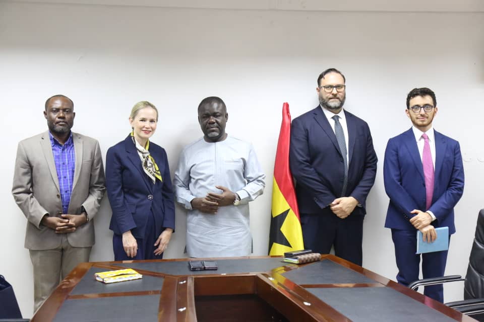 Italy in Ghana tweet media