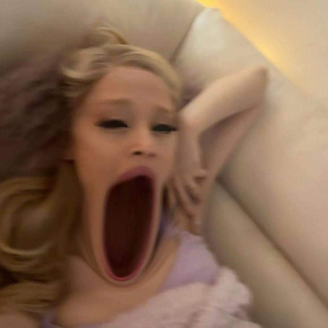 Yo los lunes, martes, miércoles, jueves, viernes, sábado y domingo: