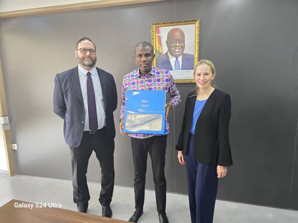 Italy in Ghana tweet media