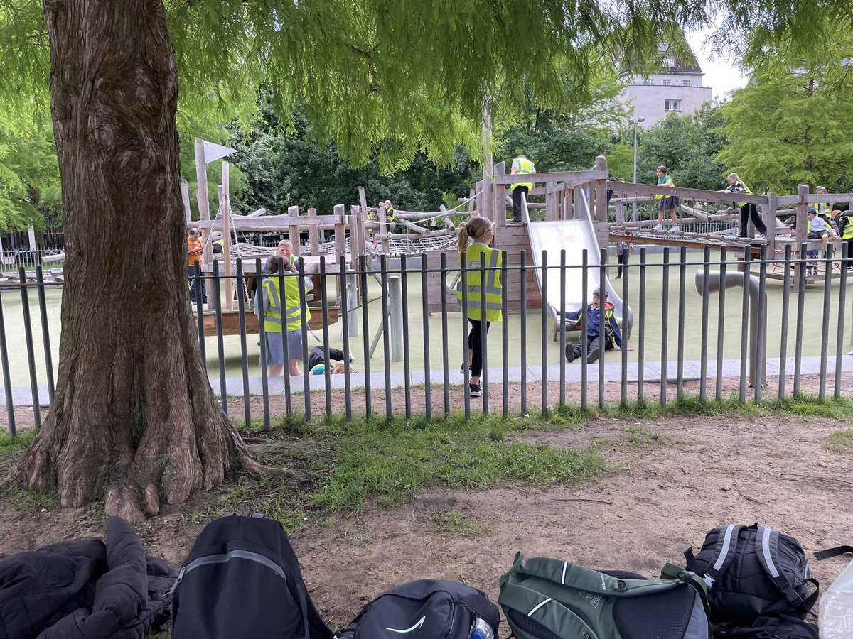 sclasshps's tweet photo. Bit of free time in Jubilee park https://t.co/yOYzCPEu3v