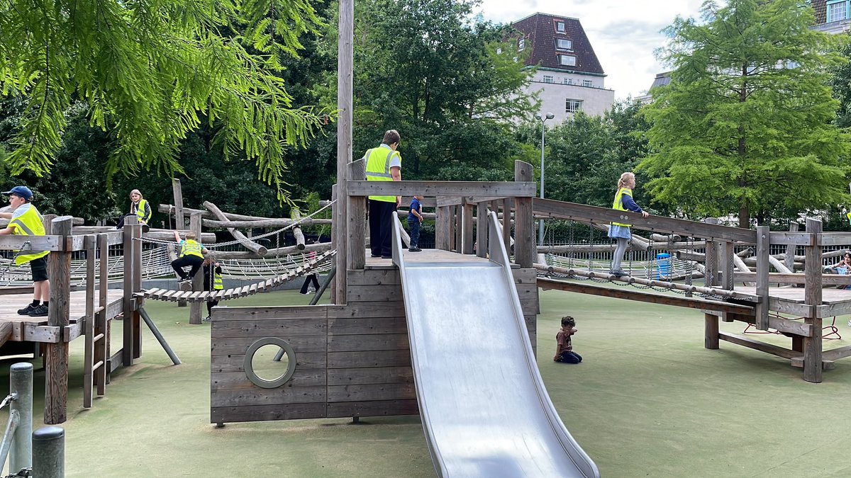 sclasshps's tweet photo. Bit of free time in Jubilee park https://t.co/yOYzCPEu3v