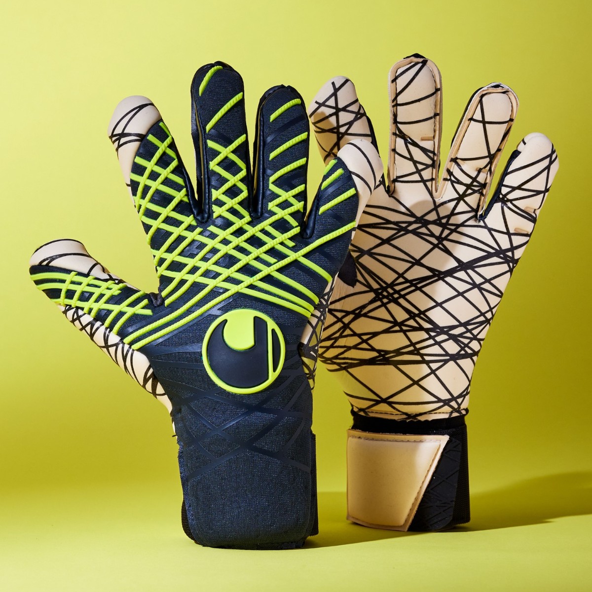 Uhlsport have taken it to a new level 😍 A brand new latex has arrived in the glove game 🔥

Bringing you the Uhlsport Prediction Ultragrip 👊

Available to shop online at Pro:Direct Soccer 📲 brnw.ch/UhlsportPredic…