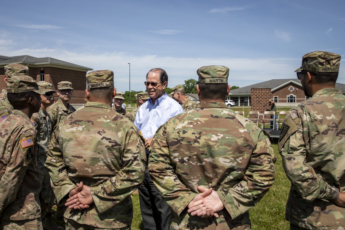 NationalGuardIN's tweet photo. We take pride in the professionalism of our 252nd Support Maintenance Company as they depart for their mission in Kuwait. U.S. Sen. Mike Braun and Maj. Gen. Dale Lyles, #Indiana’s adjutant general, joined the unit and their loved ones for the departure ceremony at Camp Atterbury. https://t.co/FjegCsXAka