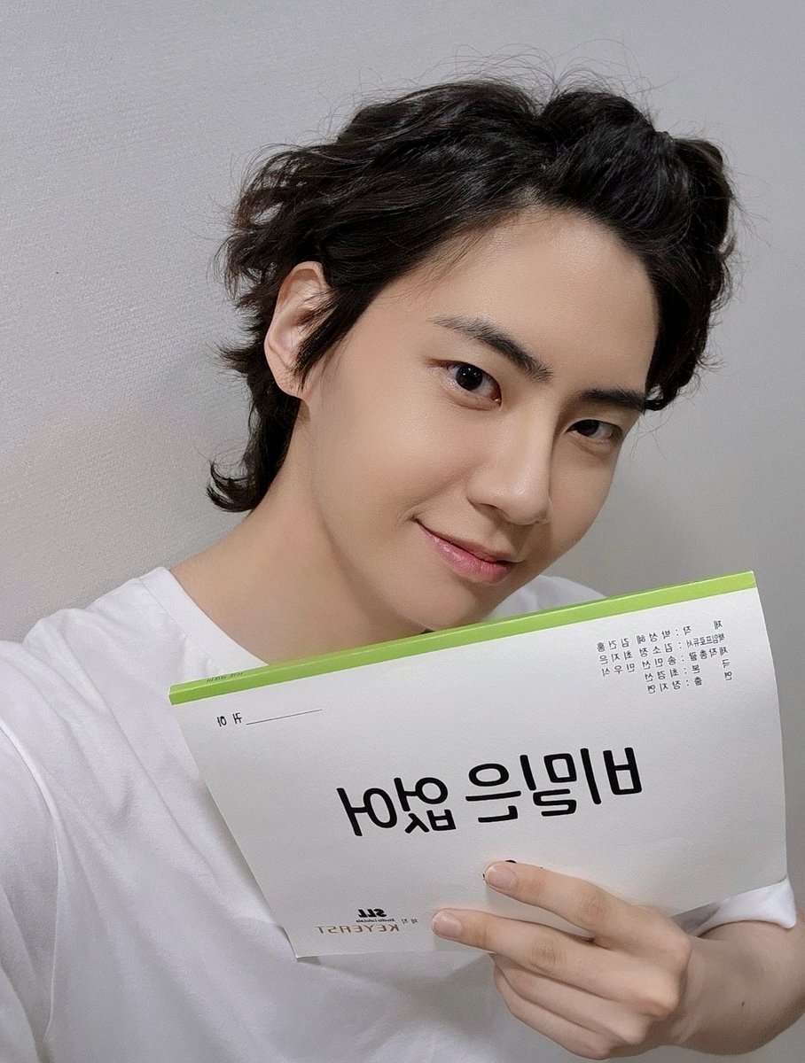 LJH_official's tweet photo. [📸]

｡･ﾟﾟ･(>д<)･ﾟﾟ･｡
풍백이 이대로 못 보내

⁦#이진혁⁩ ⁦#LEEJINHYUK⁩ 
⁦#비밀은없어 #송풍백 https://t.co/2GhcIwIIiQ