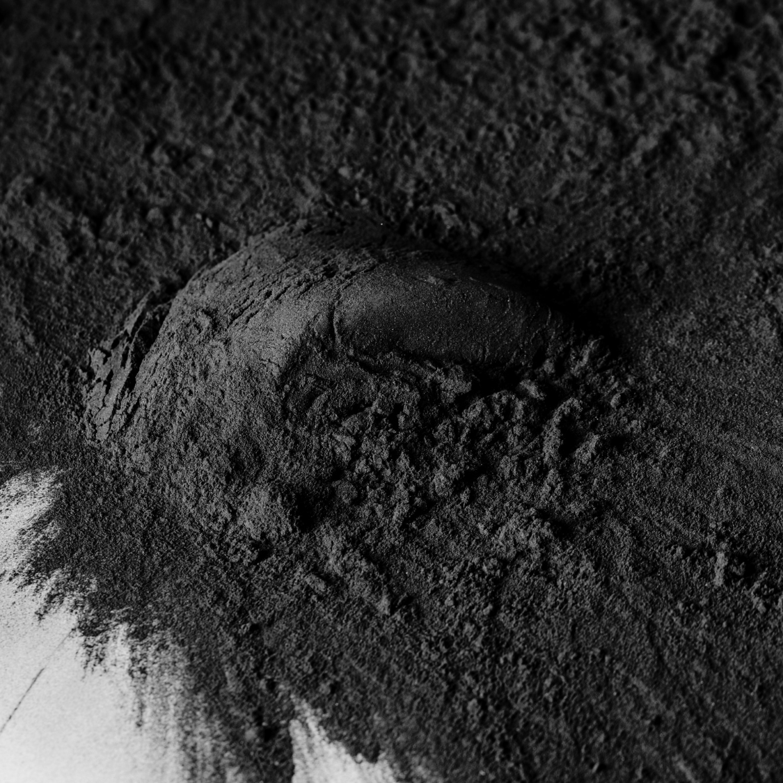 Embrace the power of nature in your daily routine! 🛁✨ Our sustainable shower scrubber crafted with activated charcoal is here to elevate your self-care game. It exfoliates gently, leaving your skin feeling rejuvenated and glowing!