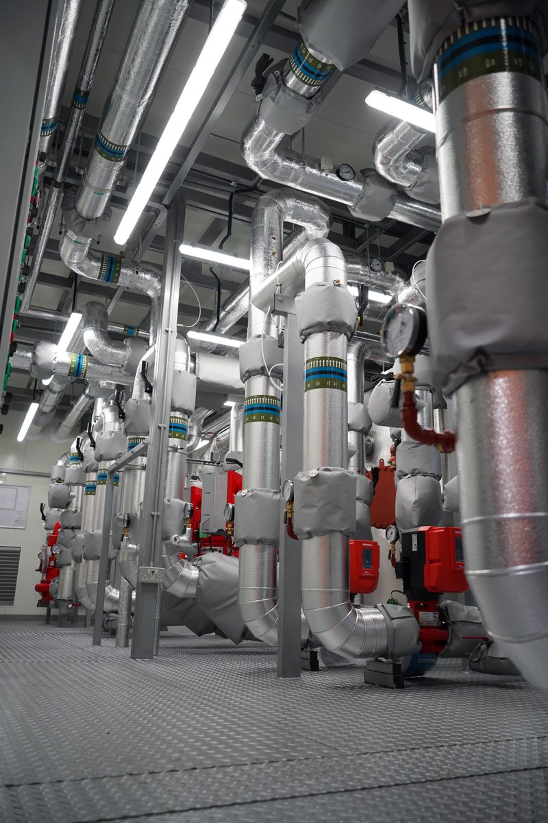 BriggsForrester's tweet photo. ⚙️ PROJECT PROGRESS ⚙️
Briggs & Forrester Engineering Services are progressing on the net zero carbon Plot 9A First Street project for BAM with the recent installation of a prefabricated plantroom provided by Constant Air Systems.
#excellenceateverylevel #constructionuk https://t.co/QcAZ5NTTsJ