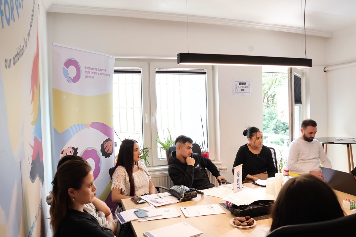 SIT_center's tweet photo. Thrilled to share that SIT held a successful Training of Trainers on Doughnut Economics &amp; Artivism! 🌟 Youth workers from SIT &amp; RROGRAEK gained valuable skills, reinforcing SIT's role as a Balkan Center of Excellence. Ready to empower &amp; inspire the next generation! 💪 #Artivism https://t.co/ICJFcbAky4