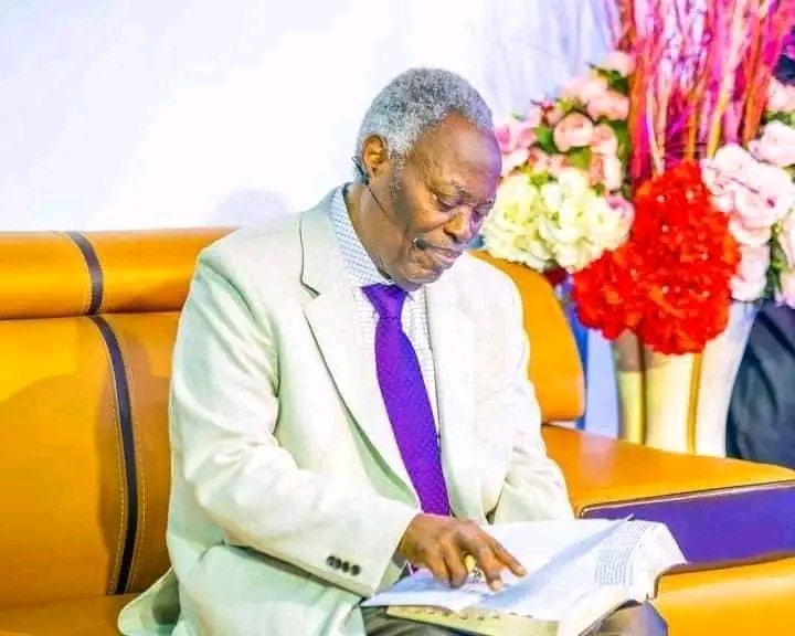 Immanuel1020's tweet photo. An embodiment of holiness in it's core root
A man sold out to God 
Faith Of Our Father Living Still
Thanks for yielding to the divine call
Thanks for being a generational blessing
Thanks for all the scriptural tutelage  not just as a word, but as being
Thanks for setting the pace https://t.co/AO2qYjR30J