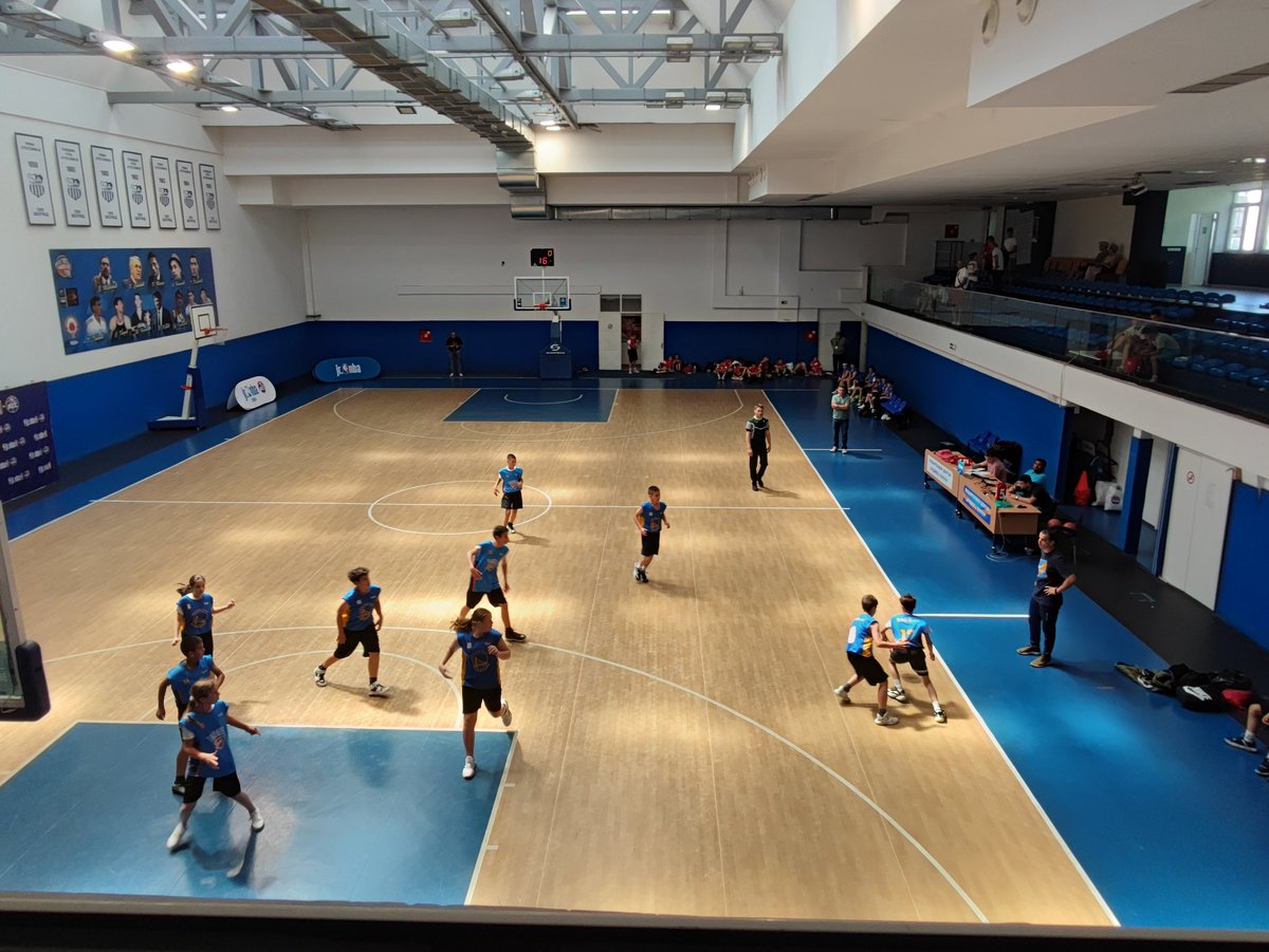 KSSrbije's tweet photo. Izuzetno uzbudljive utakmice plej-ofa Junior NBA lige Srbije u dvorani "Radivoj Korać"!
#kss #JrNBASrbija #jrnba https://t.co/nI9UbPM0Pu
