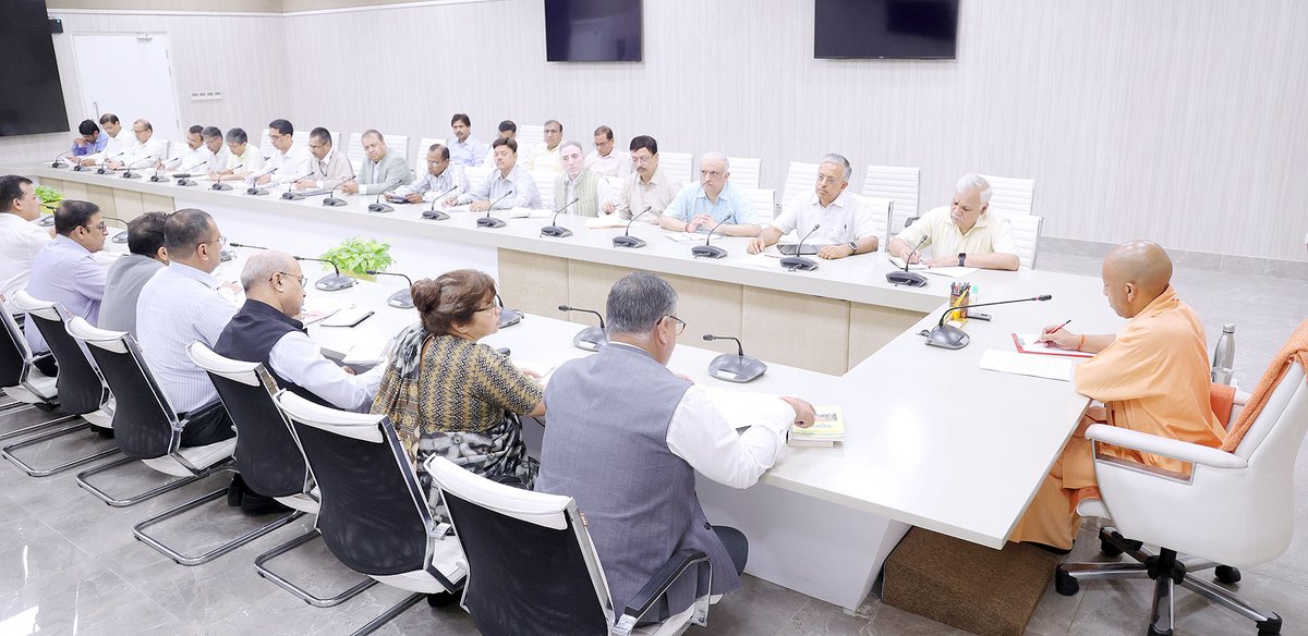 Lawyer_Kalpana's tweet photo. उत्तर प्रदेश में दो बच्चोँ का कानून लागू

दो से ज़्यादा बच्चे हुए तो न सरकारी सुविधा
न सरकारी नौकरी, न PM राशन, न मकान.. https://t.co/4TTjJde1zz