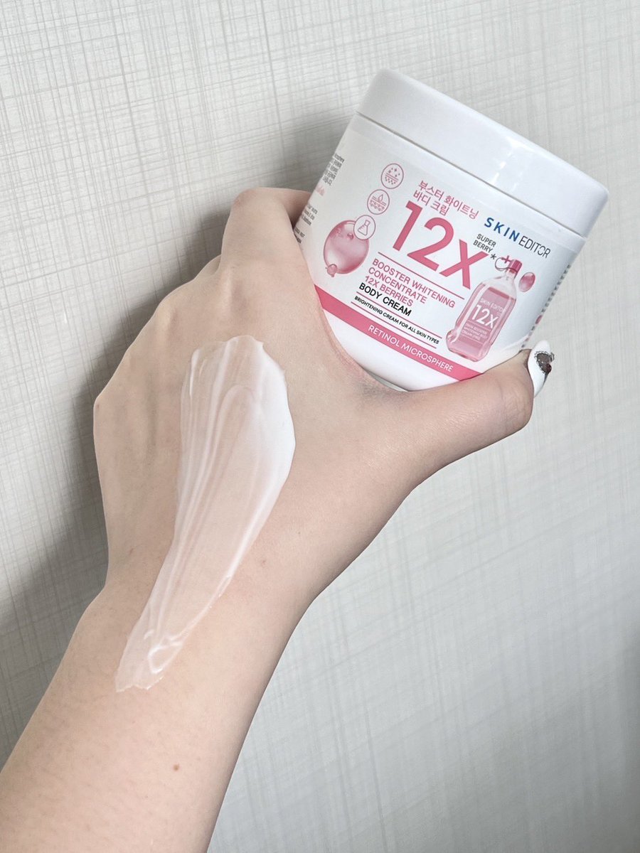 ลองใช้ skin editor มาสักพักละ สิ่งที่ต้องชมก่อนเลยคือกลิ่นหอมมาก  ตัวครีมเกลี่ยง่าย ไม่เหนียวผิว โคตรสบายตัวสุดๆ ที่สำคัญมี retinol  ที่ใช้กับผิวตัวได้ งงเลยดิ🤣 แต่ที่อึ้งคือไม่ระคายเคืองเลยนะ  ช่วยให้ผิวตัวกลาสกินอีก ส่วนตัวใช้แล้วผิวไบร์ทขึ้น ดูเนียน ...