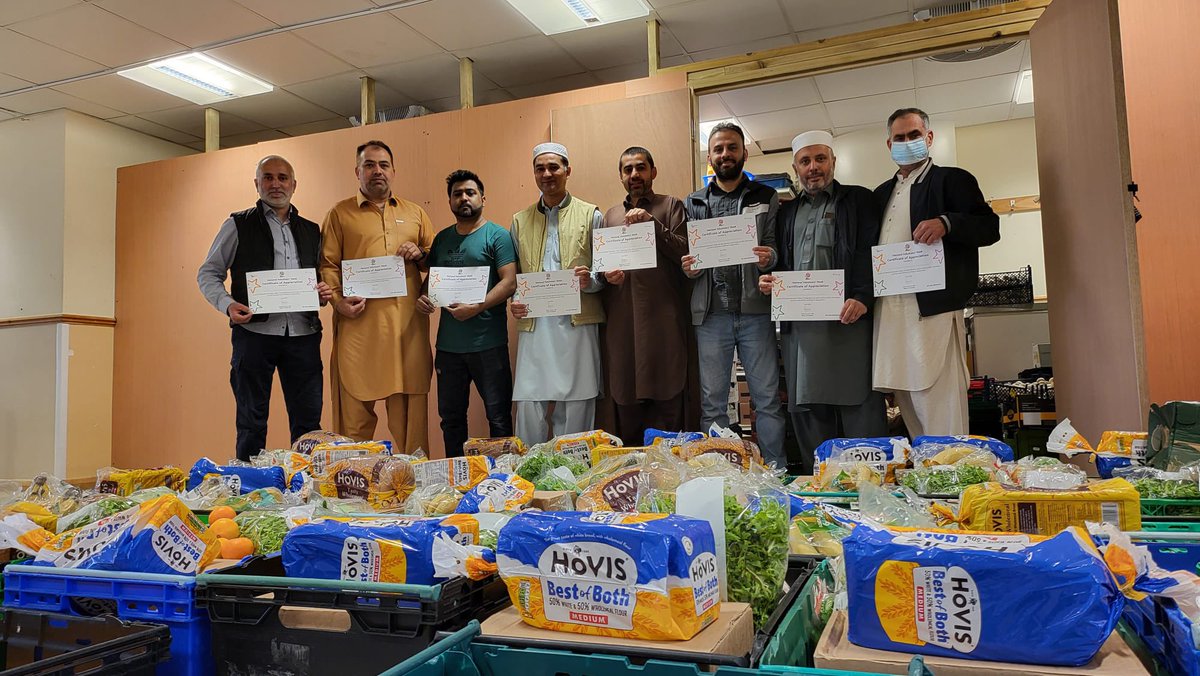 NewhamVolunteer's tweet photo. Yesterday afternoon the team visited local faith groups around the borough.
We heard some incredible stories of all the amazing selfless volunteers who support these groups and celebrate their hardwork and kindness this #volunteersweek
#LendAHand #UniquelyUs #MakeThePledge https://t.co/wwdW95qEBg