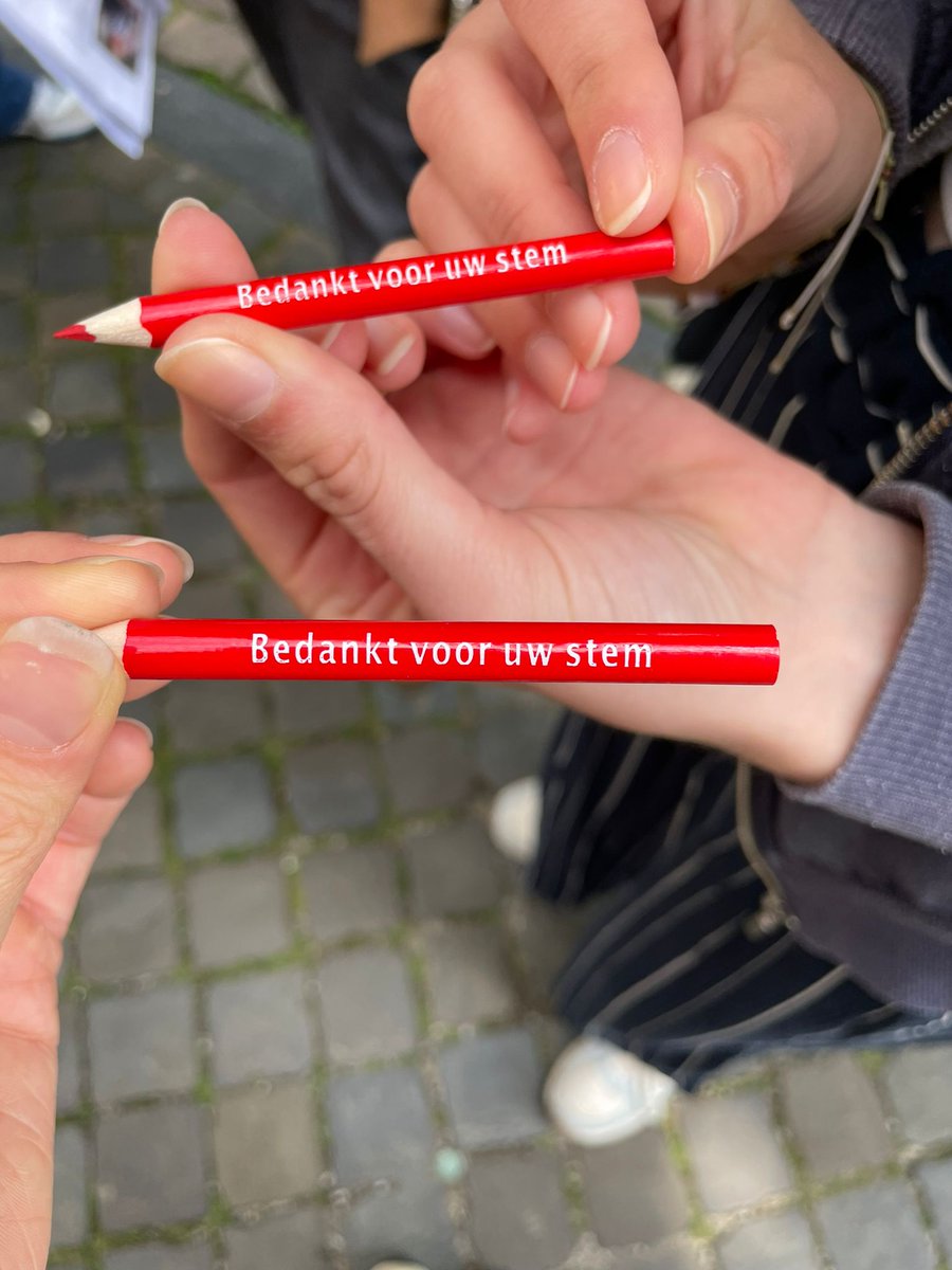 noorverbeek's tweet photo. Stemmen bij π Studio Europa Maastricht π³οΈ Uiteraard op @VoltNederland ππβ‘πͺπΊ Zo blij dat ik vol overtuiging op mijn partij kan stemmen!! #ikstemvolt @VoltEuropa https://t.co/WxsIbRflR5