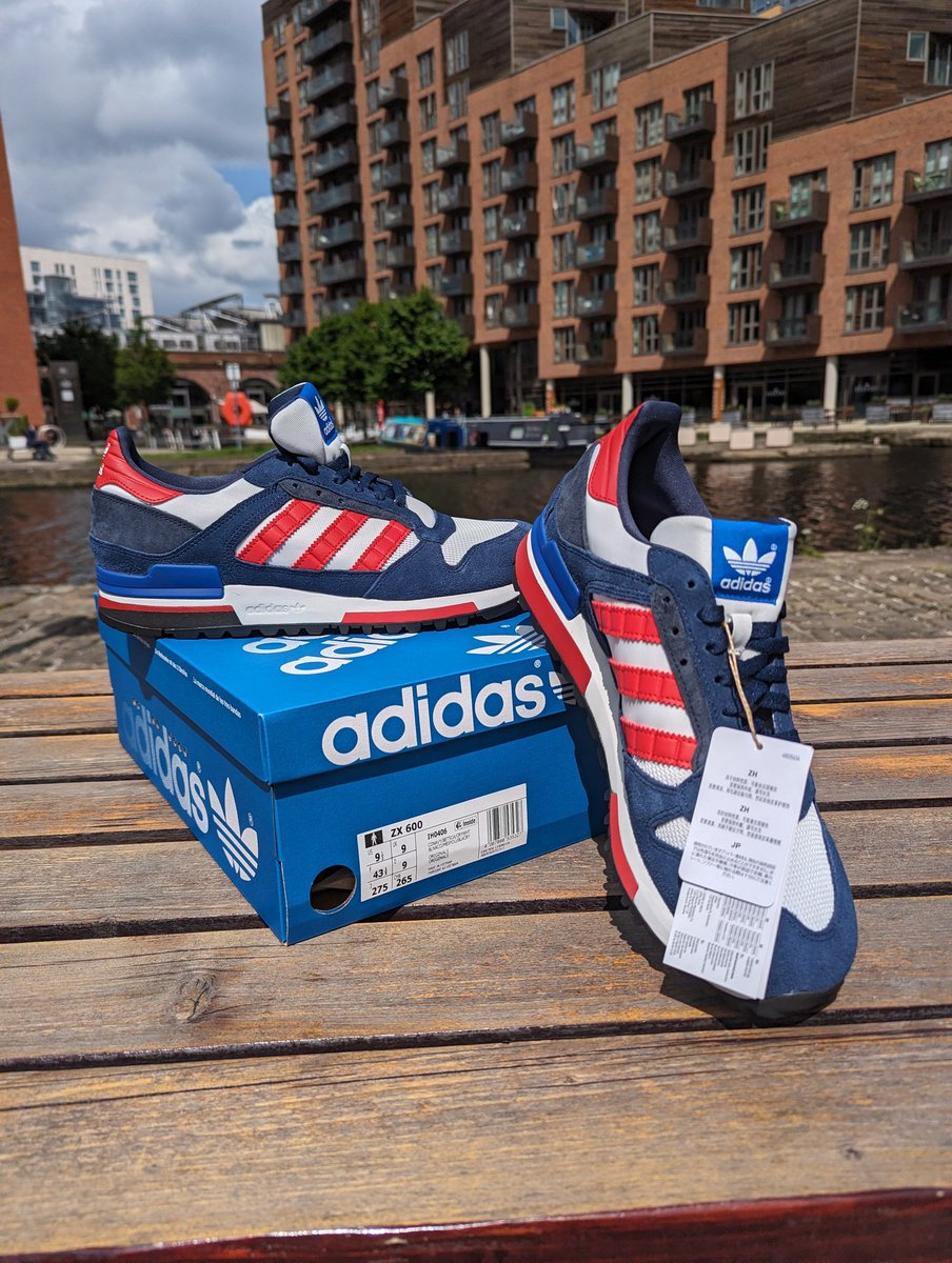 Today is a good day. Zx600 bagged from <a href="/sizeofficial/">size?</a> Leeds. Great staff. Now time for a pint by the canal. #zx600 #canalside #adidas #threestripes