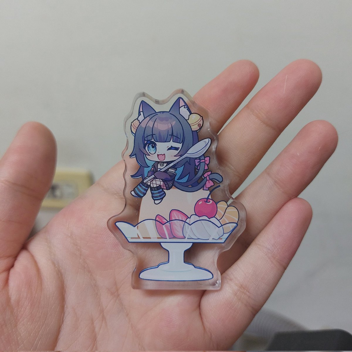 Shiwakakaede's tweet photo. 誒嘿嘿收到來自姐姐 @vtuber_grace （打擾抱歉）的飯友
真的好可愛😻
強烈建議一人一個收藏起來🧡
大家一起來支持姐姐吧～
……
啊對是說若楓的學習歷程自述只完成了1／3
若楓是不是沒救了😿
#呼楓喚雨 #快沒大學了 https://t.co/MXzQiTg2ez