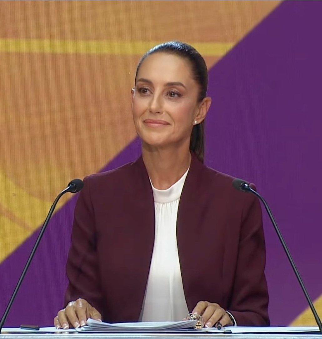 #FelicidadEsClaudia 
RT MASIVO
Si estás con nuestra presidenta <a href="/Claudiashein/">Claudia Sheinbaum Pardo</a>...❤️❤️