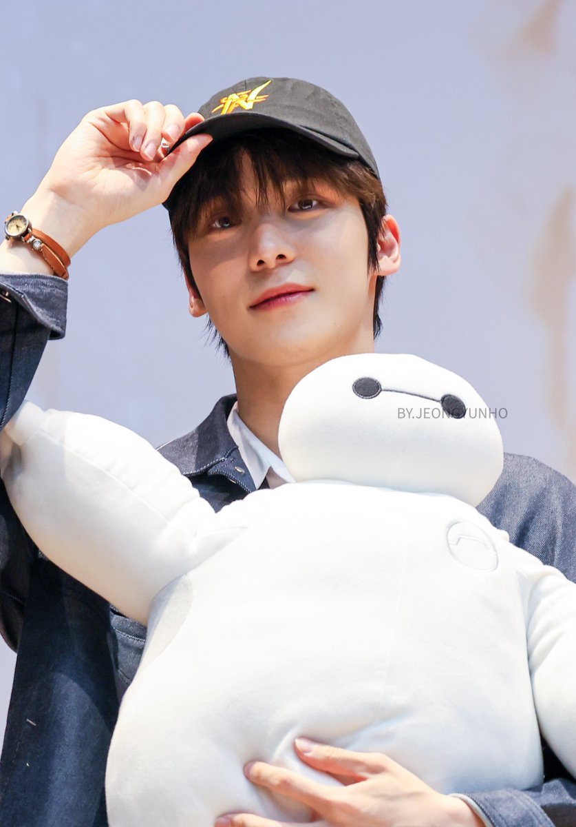 byjeongyunho's tweet photo. 240606 ALLMD 대면 팬싸 

안녕 타다시 ❤️

#윤호 #YUNHO #ATEEZ @ATEEZofficial #에이티즈 https://t.co/NVBmCf8iVM