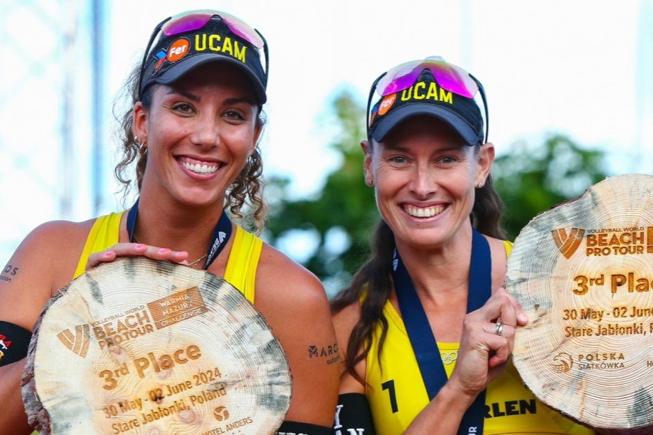 🏐 El voley playa español 𝒉𝒂𝒄𝒆 𝒉𝒊𝒔𝒕𝒐𝒓𝒊𝒂.

Por primera vez España tendrá tres parejas en esta modalidad en los Juegos Olímpicos.

🇪🇸 Pablo Herrera y Adrián Gavira
🇪🇸 Daniela Álvarez y Tania Moreno
🇪🇸 Liliana Fernández y Paula Soria

¡A por todas en #París2024! 💪