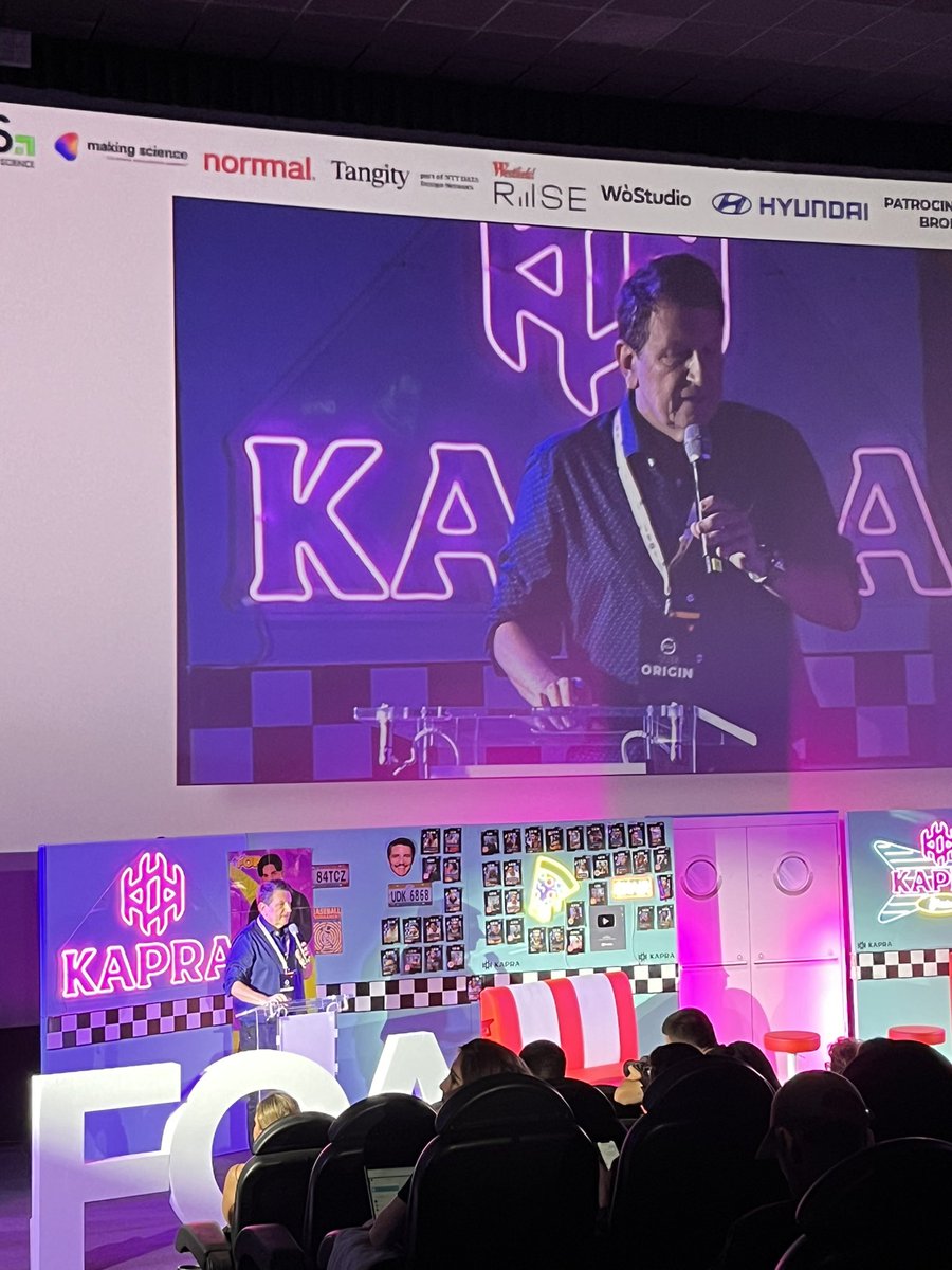 aalcaniz's tweet photo. Fantástico arranque de #FOABCN24 con Bruno Casanovas de @NudeProject_, hablando del difícil reto de formar un equipo alineado con tu propósito para seguir creciendo como #marca 🚀. Después, @playoffnations nos ha mostrado cómo impactar a los Z sin ser intrusivos. ¡Interesante! https://t.co/GbgYkM89y5