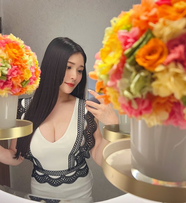 💐とmeguri  @roppongidragon https://t.co/b2sI4AD5y2<a class="tags" target="_blank" title="On Twitter" href="/?out=eyJ0eXAiOiJKV1QiLCJhbGciOiJIUzUxMiJ9.eyJpYXQiOjE3MjY4NjczODcsImlzcyI6InR3cG9ybnN0YXJzLmNvbSIsIm5iZiI6MTcyNjg2NzM4NywiZXhwIjoxNzU4NDAzMzg3LCJyZWRpcmVjdF91cmwiOiJodHRwczovL3R3aXR0ZXIuY29tL3JvcHBvbmdpZHJhZ29uIn0.bTYa-7vbdQywS4qt4Df8F9K_GoKvqf_Aluk7_gCpzyPbl2EIE28zRiXWVt2dSedk2XYRNrhwNXZlDTyBsmHIKA">@roppongidragon</a><a href="/tag/tre2024"class="tags"><span>#tre2024</span></a>