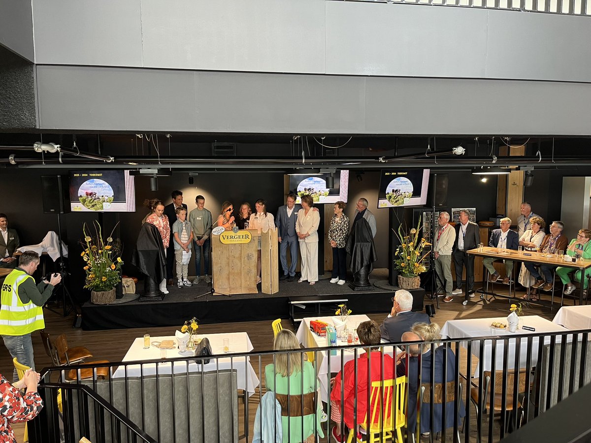 Bij het 90-jarig bestaan van <a href="/VergeerKaas/">VergeerHolland</a>, een prachtig innovatief kaasbedrijf in <a href="/gem_BR/">Bodegraven-Reeuwijk</a>, waar de NextGen zich aankondigt. Veel succes en op naar de 100 jaar! #kaas #cheese