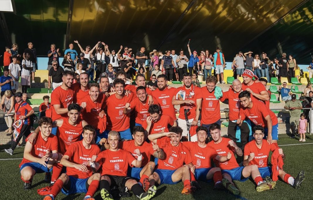 Edu_Cortada's tweet photo. TEMPORADA HISTÓRIA ❤️💙 https://t.co/Q87QoKPm7t