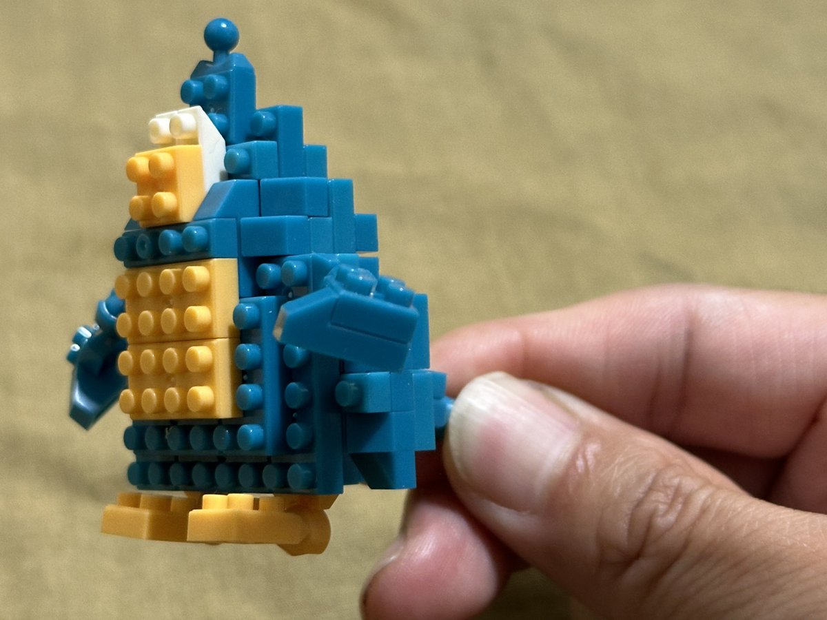 tokumi2's tweet photo. ダイソーの神獣青龍で #ポカ を作れるというのを、どこかで見かけたので買ってみた

ひなた坂落選の気分転換に作ってみたよ〜

2セットあれば強度確保も出来たよなーと思いつつ、裏側の補強ついでにプリケツの雰囲気も再現してみたり

ちょいと太り気味になったものの、自分的には大満足♪
#日向坂46 https://t.co/sVrZtCZ0uo
