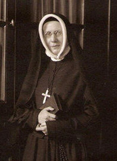 “God’s Good Favor.”

When you get your own way, you nurse a hideous idol called self. But when you give up your way, you get God. 🙏🏻

Proverbs 12:2
Psalm 5:12 

- Janet Erskin Stewart ✝️

#Devos #QuoteOfTheDay
